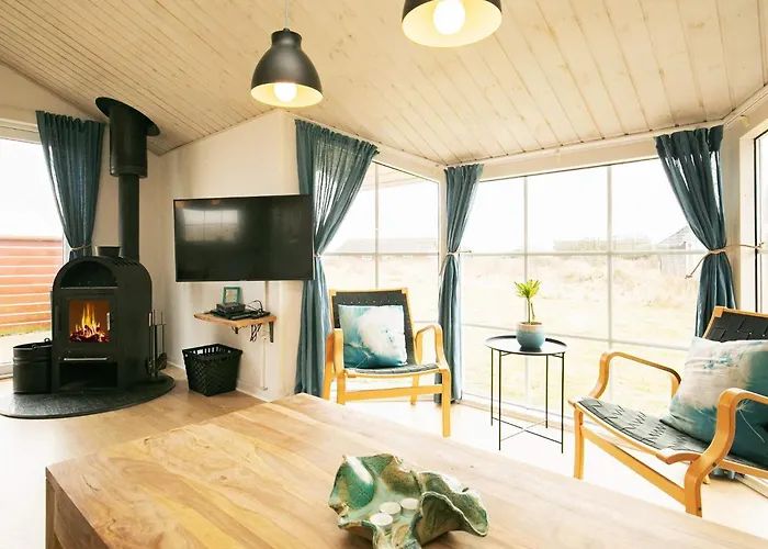 8 Person In Lokken-by Traum * Løkken