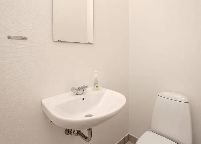 8 Person In Lokken-by Traum